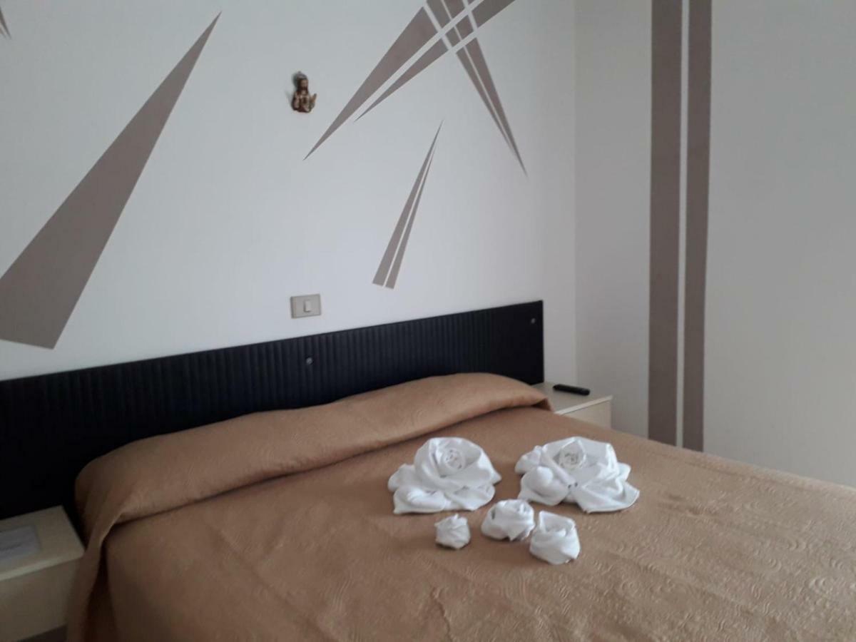 Hotel Santa Caterina 吉泽利亚 外观 照片