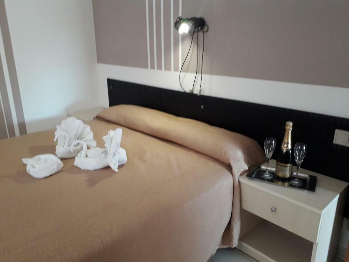 Hotel Santa Caterina 吉泽利亚 外观 照片